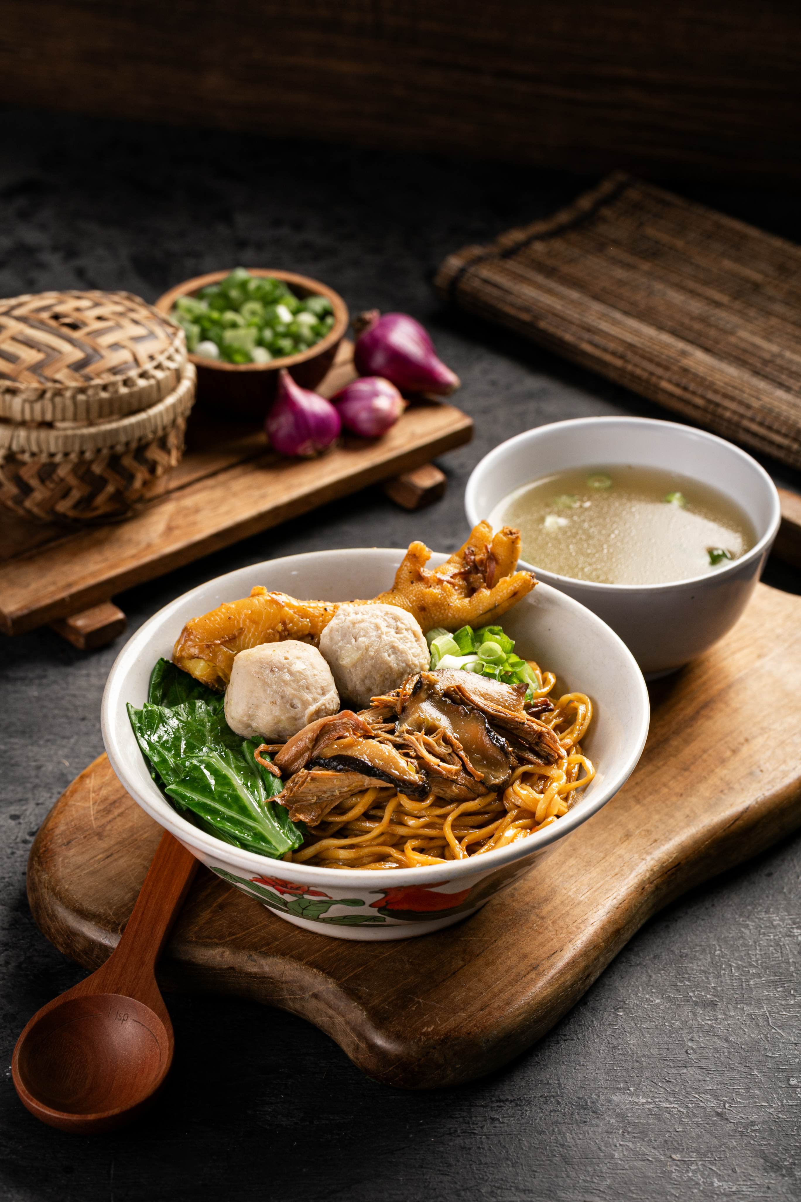 Mie Yamin Ceker Bakso